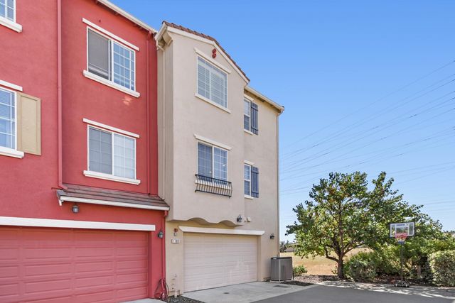 1789 Camino Real Way, Roseville, CA 95747
