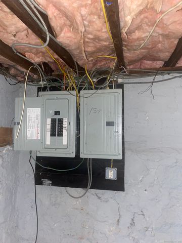 52 Pine Street, Hamden, CT 06514