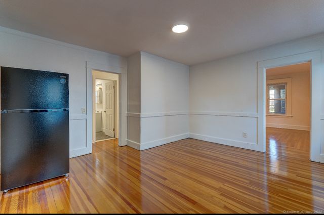 52 Pine Street, Hamden, CT 06514