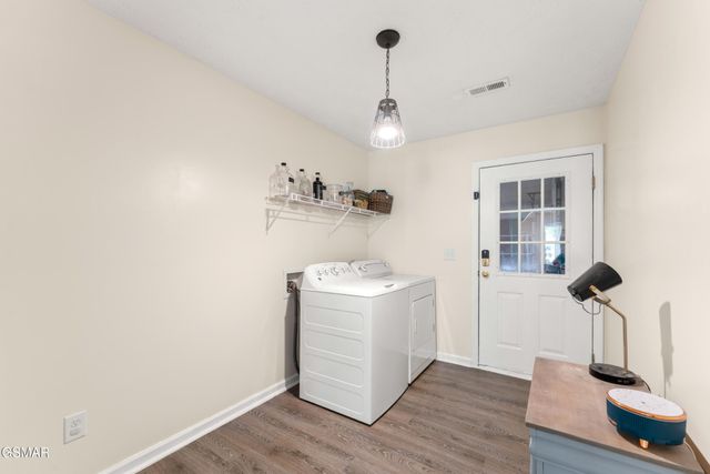 1301 Snappwood Drive, Sevierville, TN 37862