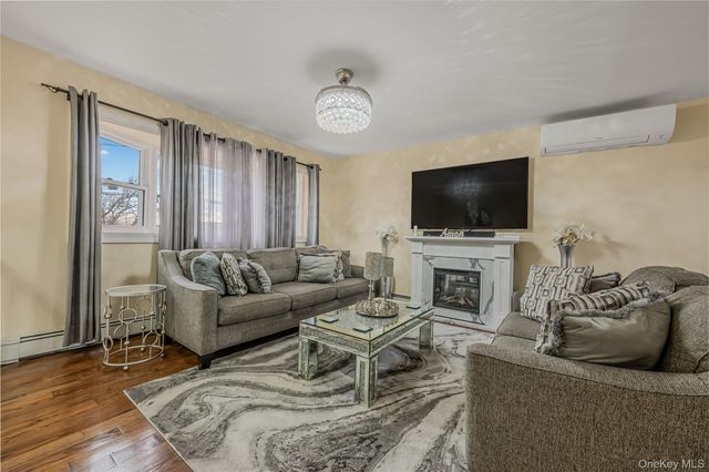 1008 Wood Park Drive, Baldwin, NY 11510