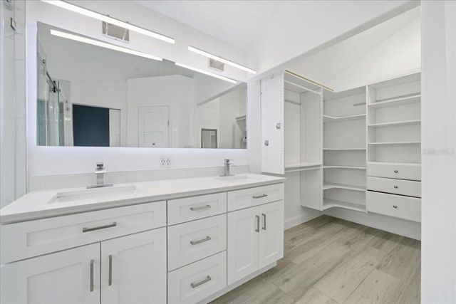 14903 BARBY AVENUE, Tampa, FL 33625