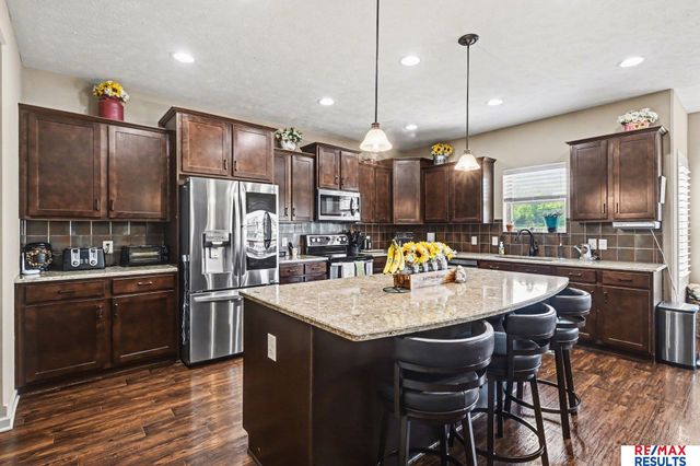 6418 N 163rd Street, Omaha, NE 68116