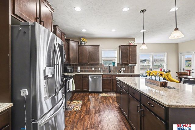 6418 N 163rd Street, Omaha, NE 68116