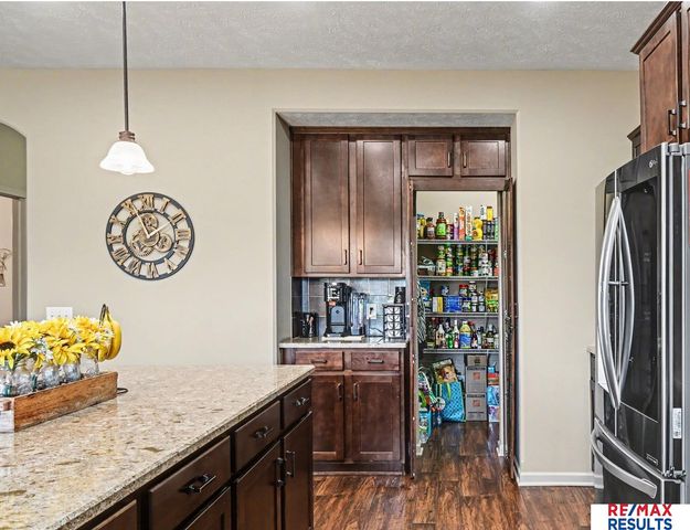 6418 N 163rd Street, Omaha, NE 68116