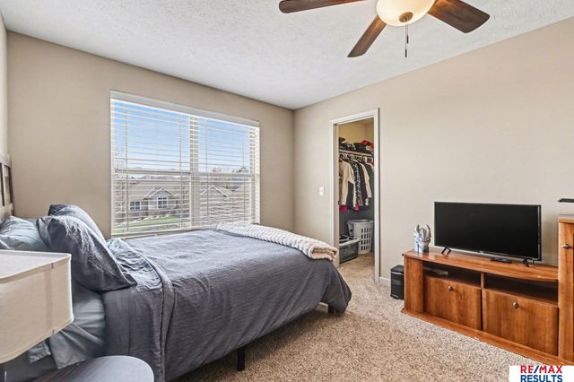 6418 N 163rd Street, Omaha, NE 68116