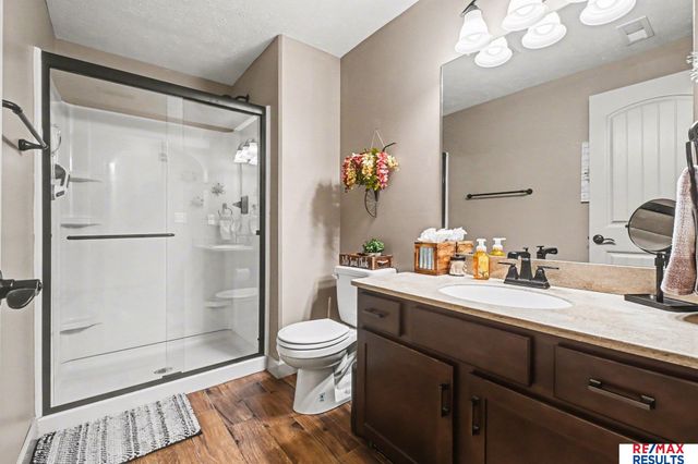 6418 N 163rd Street, Omaha, NE 68116