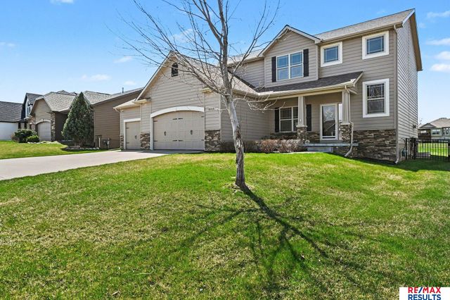 6418 N 163rd Street, Omaha, NE 68116