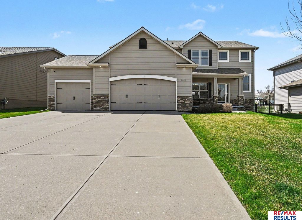 6418 N 163rd Street, Omaha, NE 68116