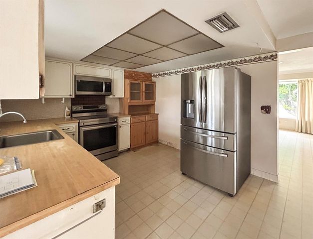 441 SW 6th Avenue, Boynton Beach, FL 33435