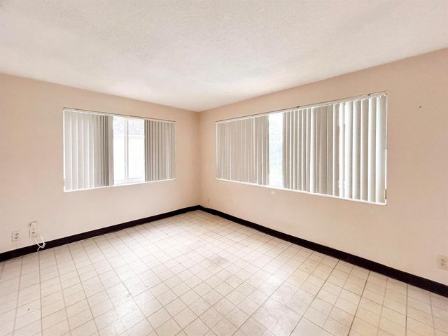 441 SW 6th Avenue, Boynton Beach, FL 33435