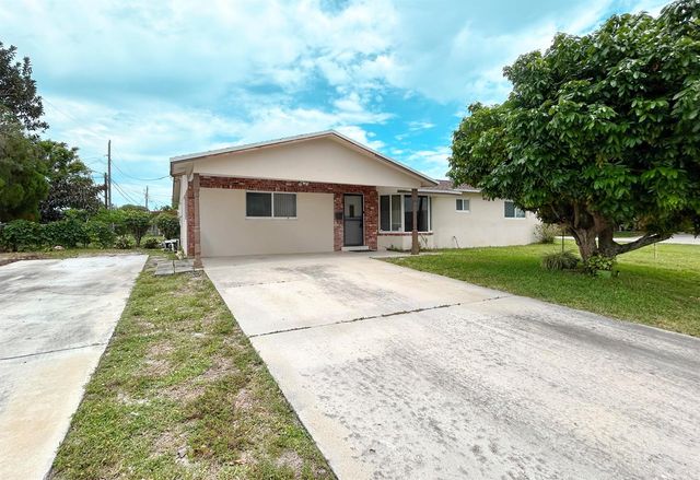 441 SW 6th Avenue, Boynton Beach, FL 33435