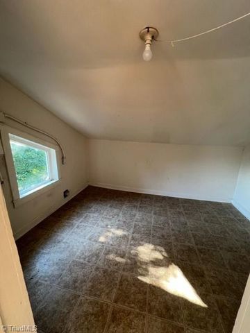 1425 Academy Street Up, Winston-salem, NC 27103