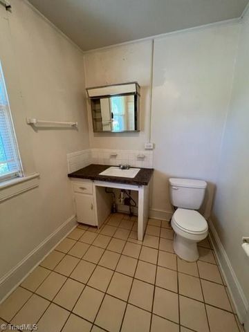 1425 Academy Street Up, Winston-salem, NC 27103