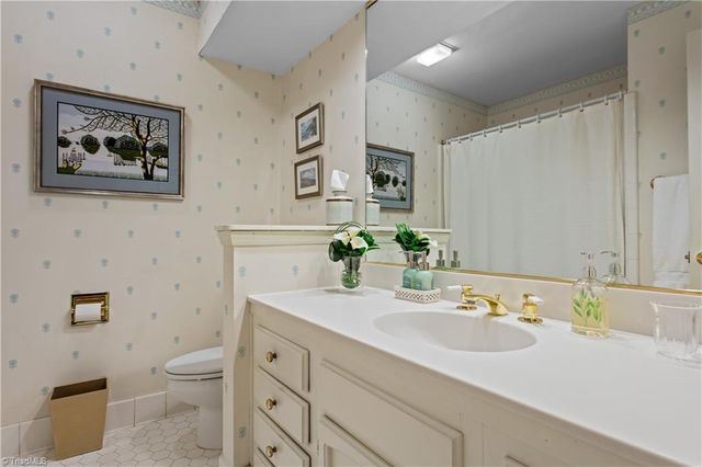 2922 Round Hill Road, Greensboro, NC 27408