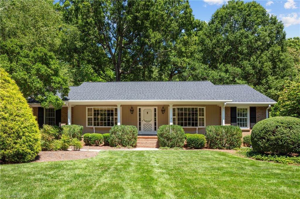 2922 Round Hill Road, Greensboro, NC 27408