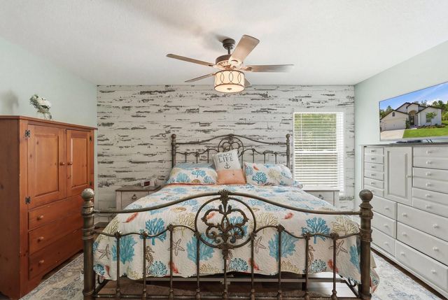 12200 PINE FINCH AVENUE, Weeki Wachee, FL 34614