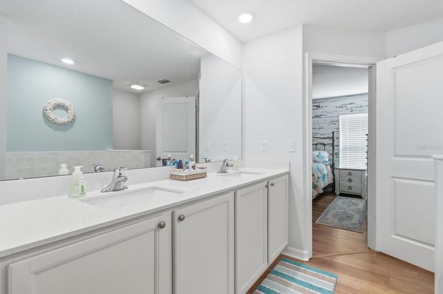 12200 PINE FINCH AVENUE, Weeki Wachee, FL 34614