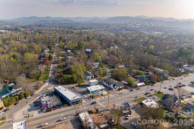 11 Westwood Place, Asheville, NC 28806