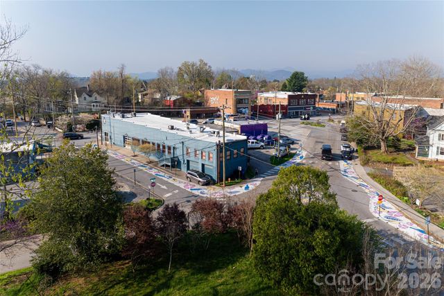 11 Westwood Place, Asheville, NC 28806