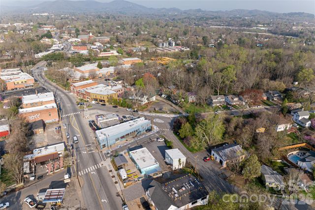 11 Westwood Place, Asheville, NC 28806