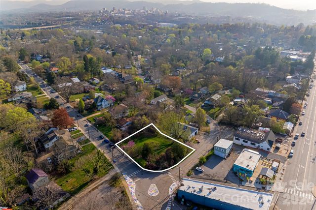 11 Westwood Place, Asheville, NC 28806