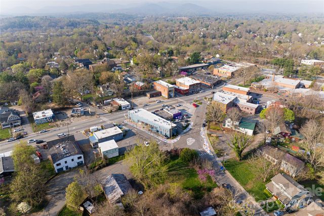 11 Westwood Place, Asheville, NC 28806