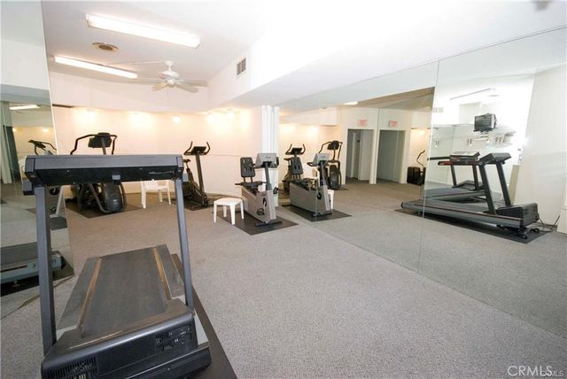 100 Scholz Plaza PH1, Newport Beach, CA 92663