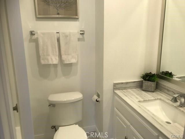 100 Scholz Plaza PH1, Newport Beach, CA 92663