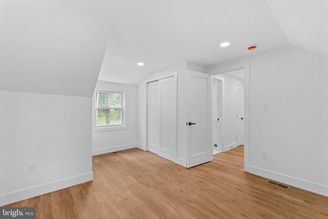 290 OXFORD VALLEY RD, Yardley, PA 19067