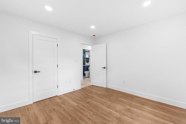 290 OXFORD VALLEY RD, Yardley, PA 19067