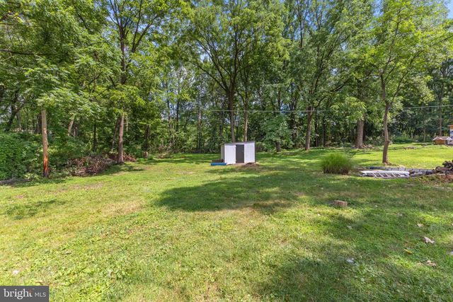 290 OXFORD VALLEY RD, Yardley, PA 19067