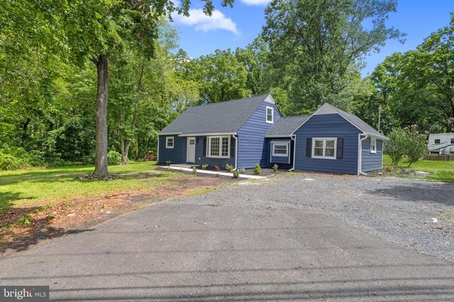 290 OXFORD VALLEY RD, Yardley, PA 19067