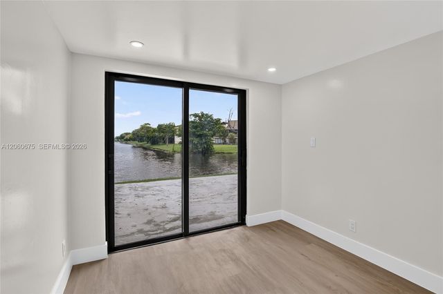 9575 NW 38th Pl, Sunrise, FL 33351