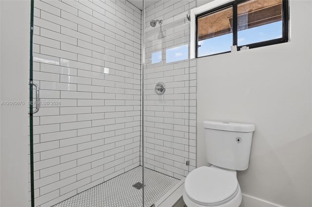 9575 NW 38th Pl, Sunrise, FL 33351