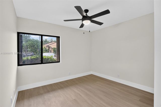 9575 NW 38th Pl, Sunrise, FL 33351