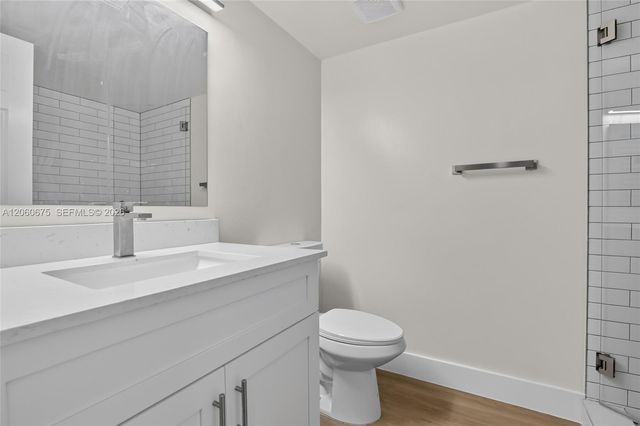 9575 NW 38th Pl, Sunrise, FL 33351