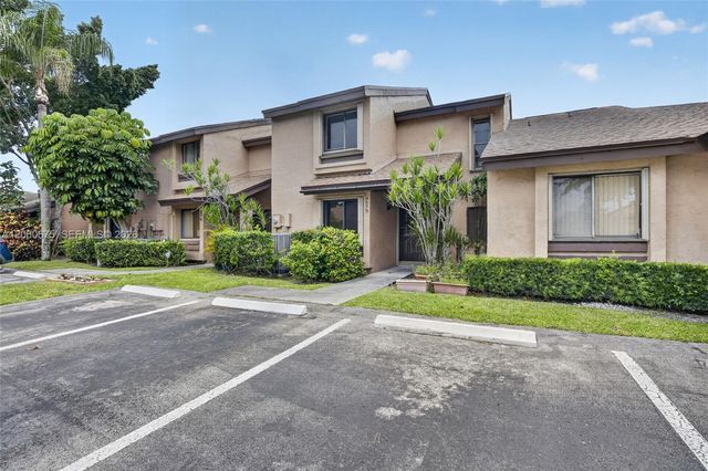 9575 NW 38th Pl, Sunrise, FL 33351