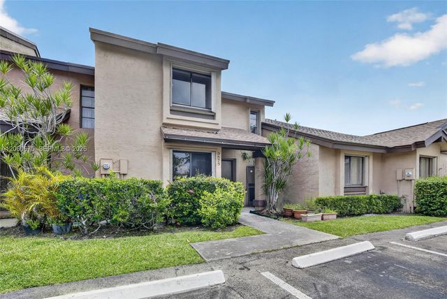 9575 NW 38th Pl, Sunrise, FL 33351