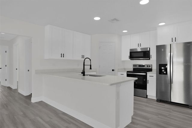 1704 W 15TH STREET, Sanford, FL 32771