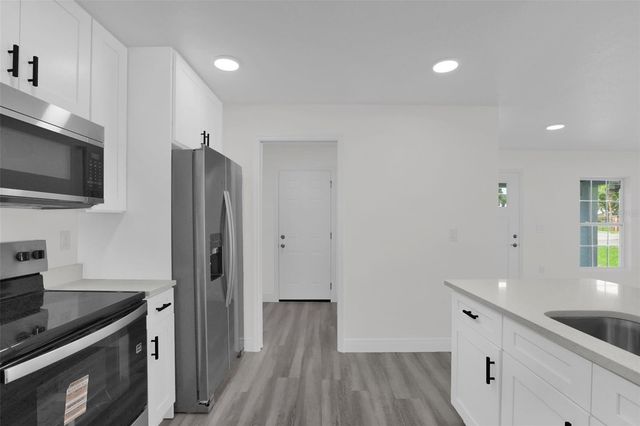 1704 W 15TH STREET, Sanford, FL 32771