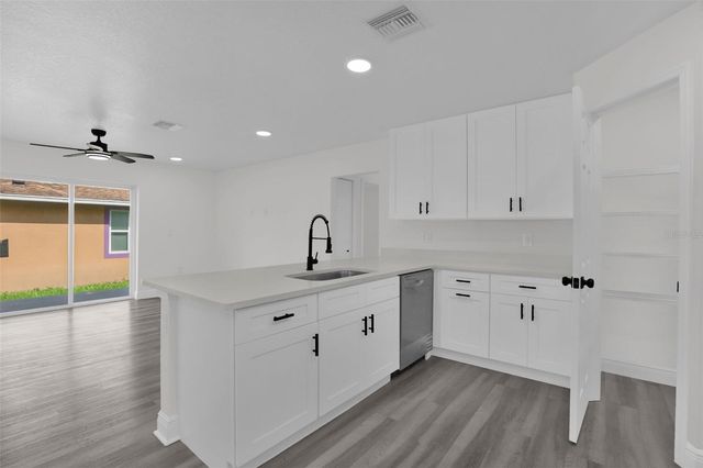 1704 W 15TH STREET, Sanford, FL 32771