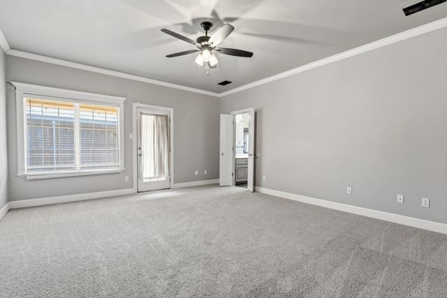 8202 Clinton Avenue, Lubbock, TX 79424