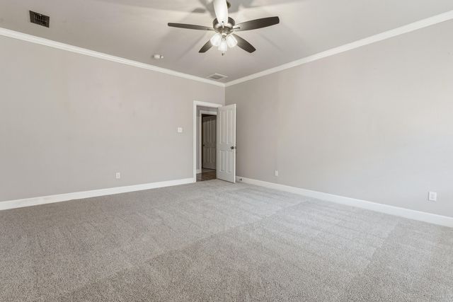 8202 Clinton Avenue, Lubbock, TX 79424