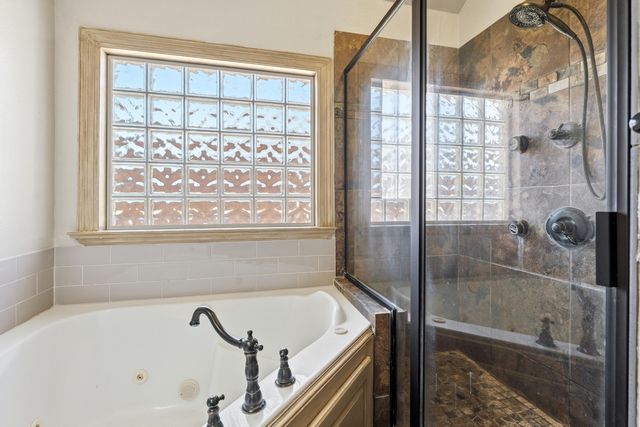 8202 Clinton Avenue, Lubbock, TX 79424