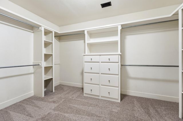 8202 Clinton Avenue, Lubbock, TX 79424