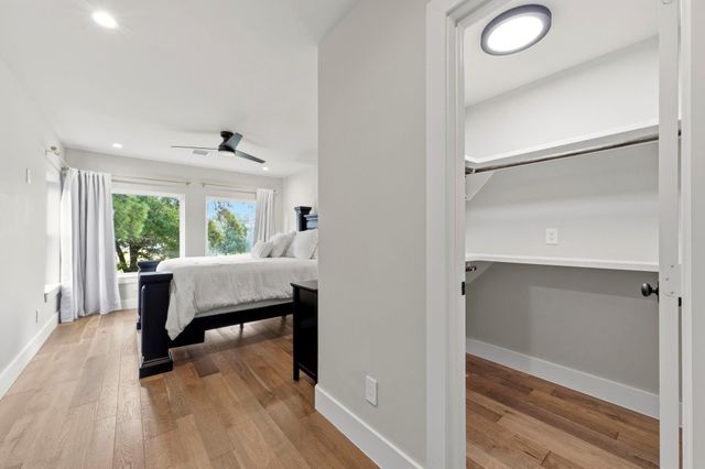 26 Leisure Lane, The Woodlands, TX 77380