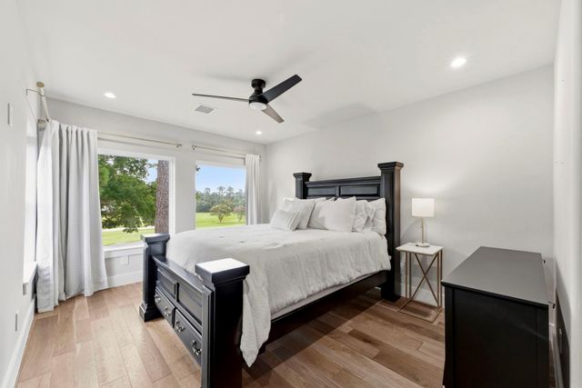 26 Leisure Lane, The Woodlands, TX 77380