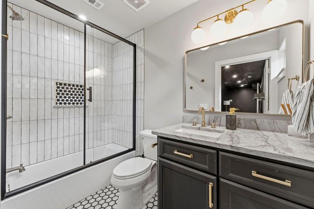 26 Leisure Lane, The Woodlands, TX 77380