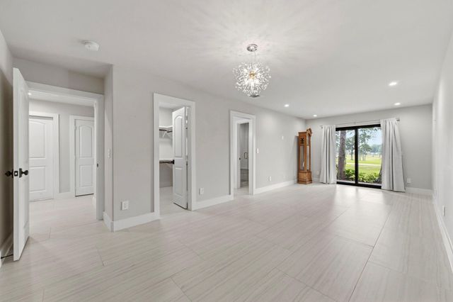 26 Leisure Lane, The Woodlands, TX 77380